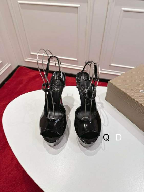 Picture of Christian Shoes _SKUCLsz35-40GDT09013273